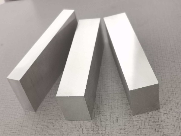 隆實(shí)為打造高品質(zhì)模具鋼，車間設(shè)備升級(jí)